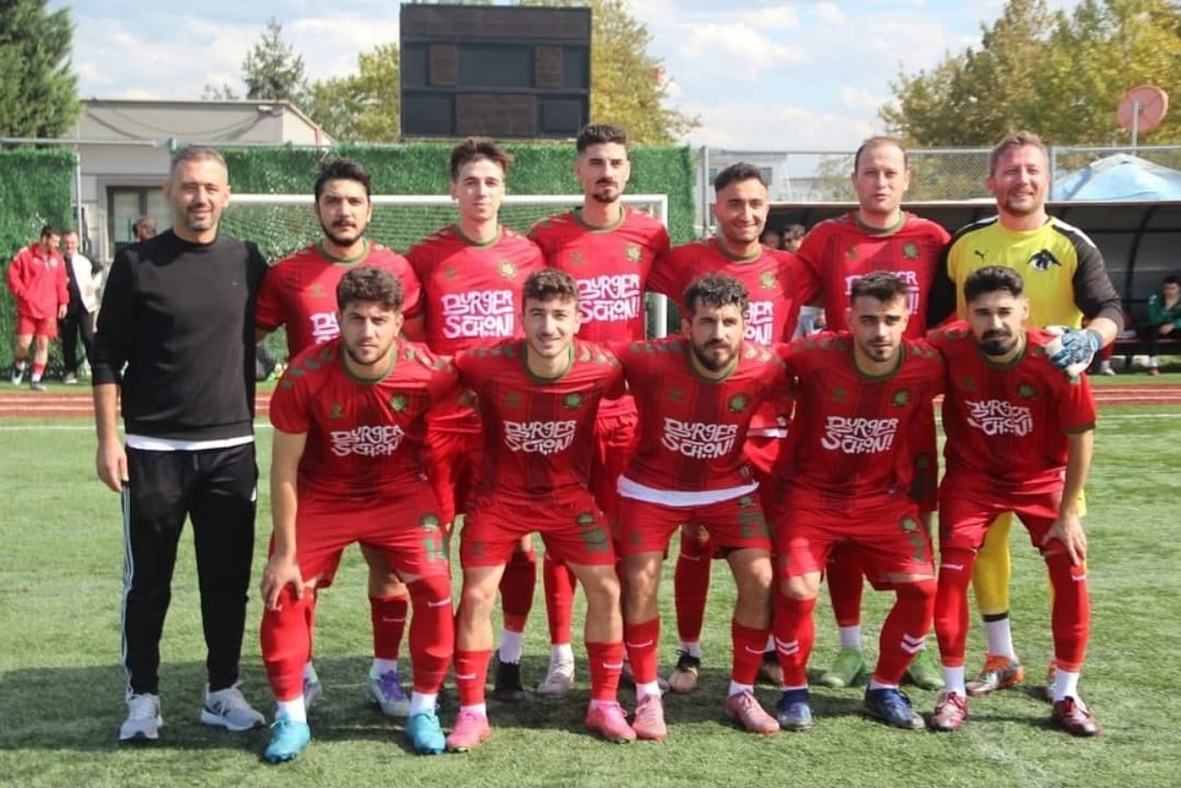 Süper Amatör B Grubu'nda Olaylı Maçtan Beraberlik Çıktı Arslanbey O.s. Ve Turgutspor Puanları Paylaştı! (18)