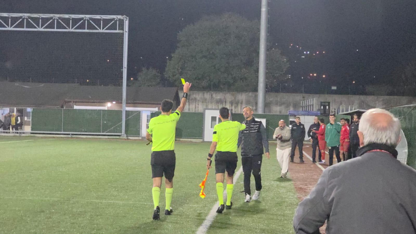 Süper Amatör B Grubu'nda Olaylı Maçtan Beraberlik Çıktı Arslanbey O.s. Ve Turgutspor Puanları Paylaştı! (8)