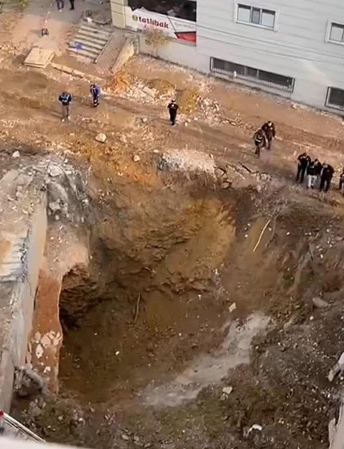 Tahir Bey Söz Verdigi Raporlari Üçüncü Günde De Açiklamadi (2)