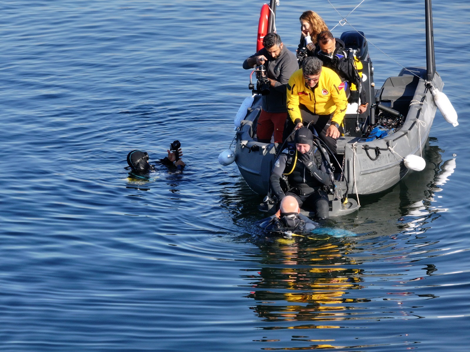Tahir Büyükakın Dalış Yaptı! İzmit Körfezi’nde Yaşam Yeniden Başladı 13