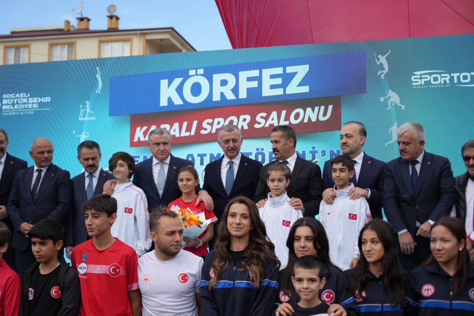 Temelleri Atıldı! Kocaeli’de Sporun Yeni Üssü Yükseliyor 03