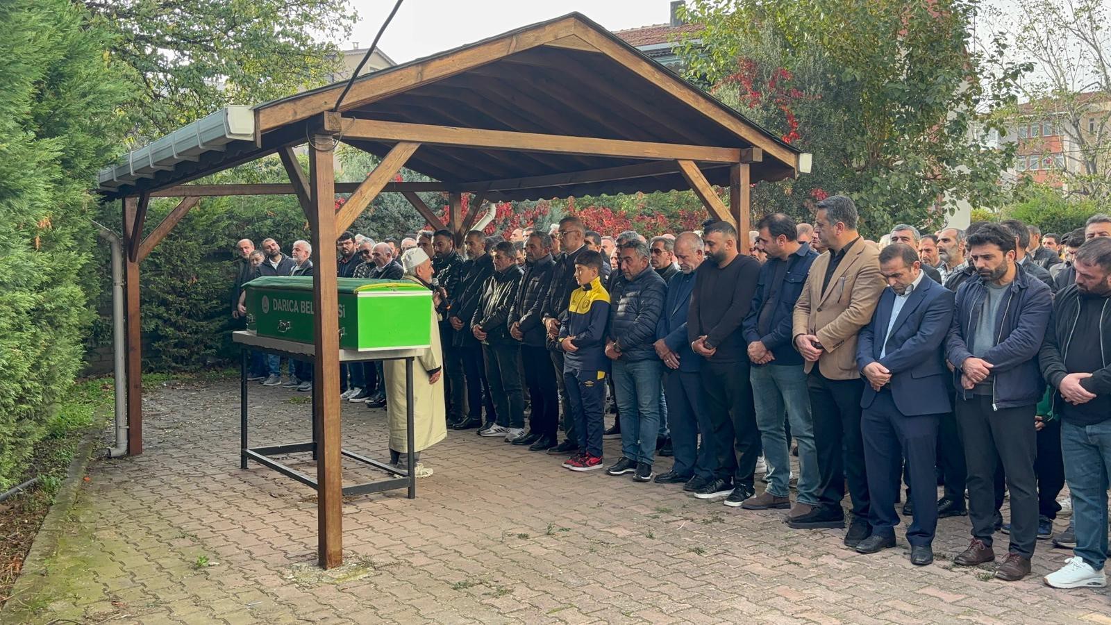 Thodex’in Kurucusu Faruk Fatih Özer, Darıca’da Toprağa Verildi (3)