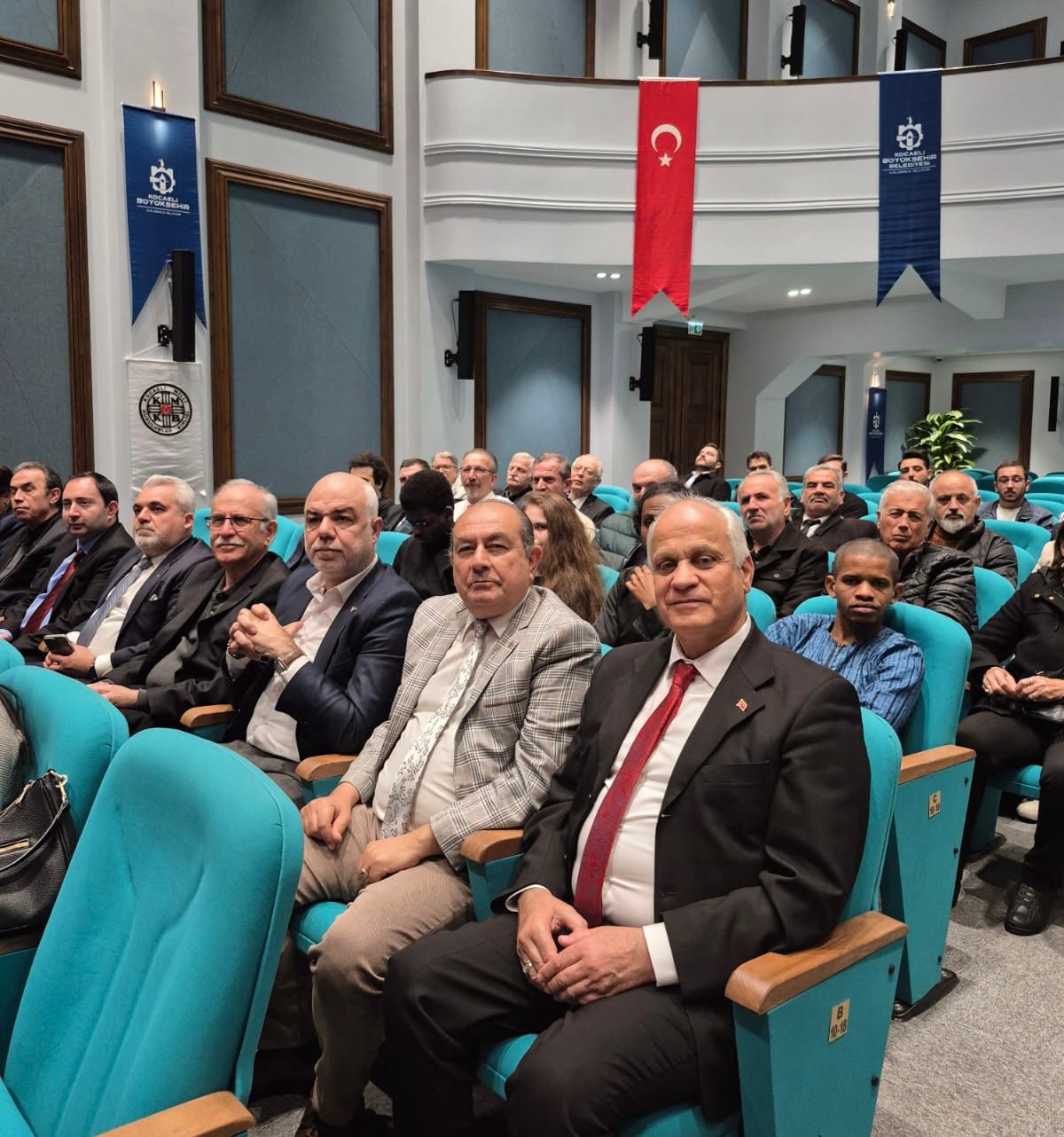 Türk Dünyasının Farklı Coğrafyalarından Gelen Öğrenciler Ve Sivil Toplum Kuruluşları Temsilcileri, İzmit Halk Evi Gençlik Merkezi’nde Düzenlenen Programda Bir Araya Gelerek 15 Aralık “Dünya Türk Dili Ailesi Günü”Nü (12)