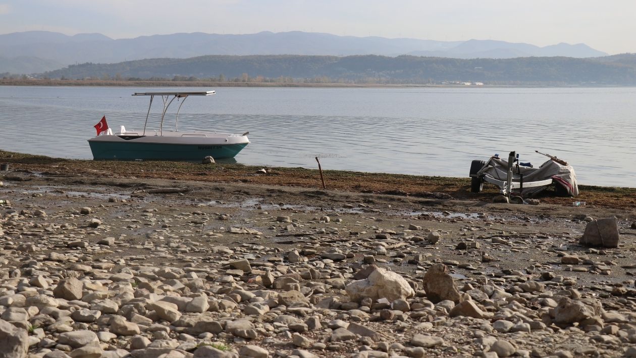 Uzmanı Açıkladı! Sapanca Gölündeki Kabarcıkların Sebebi Bakın Neymiş, Depreme Mi İşaret (9)