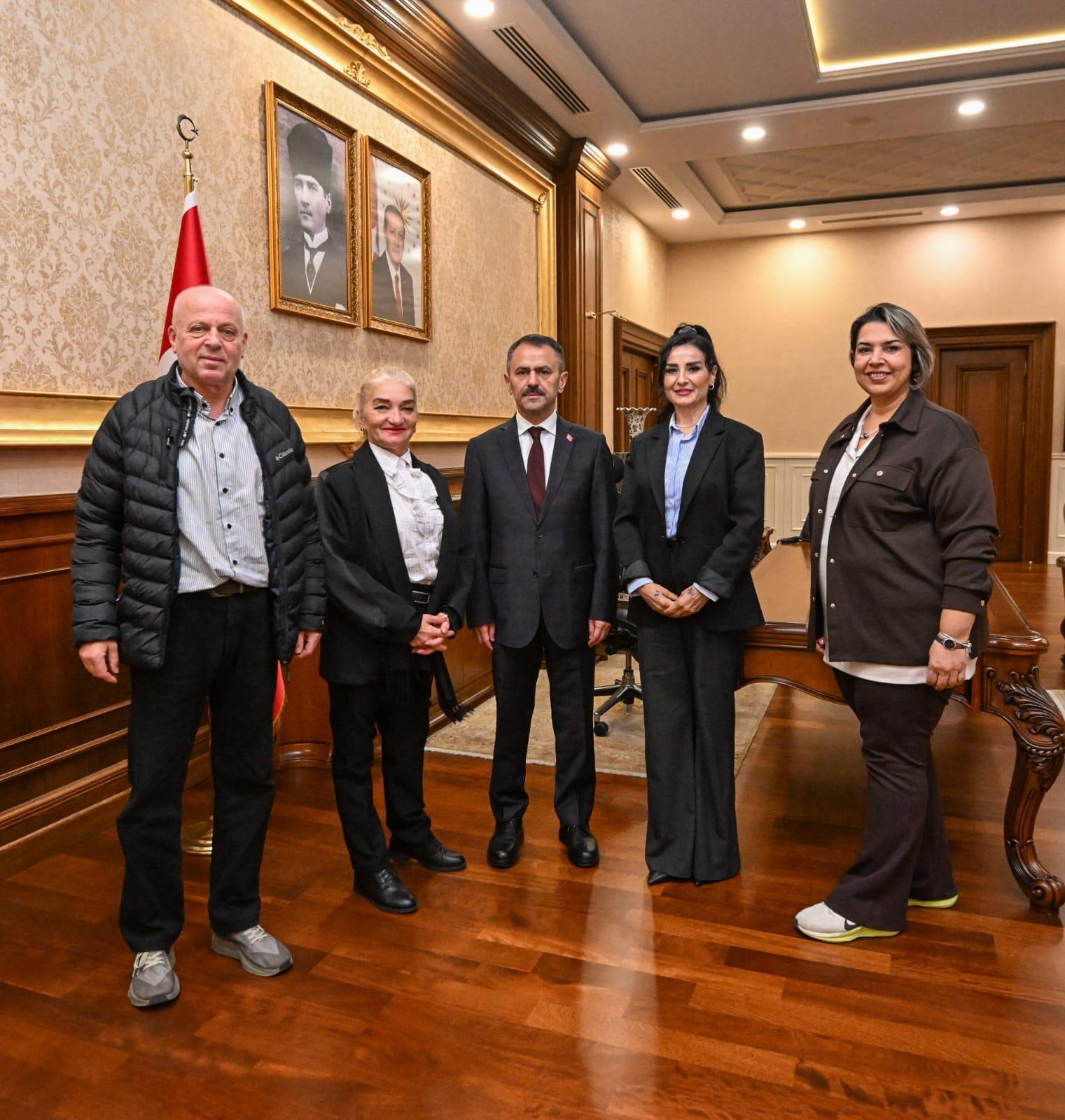 Vali İlhami Aktaş’tan Vatandaşlara Samimi Karşılama