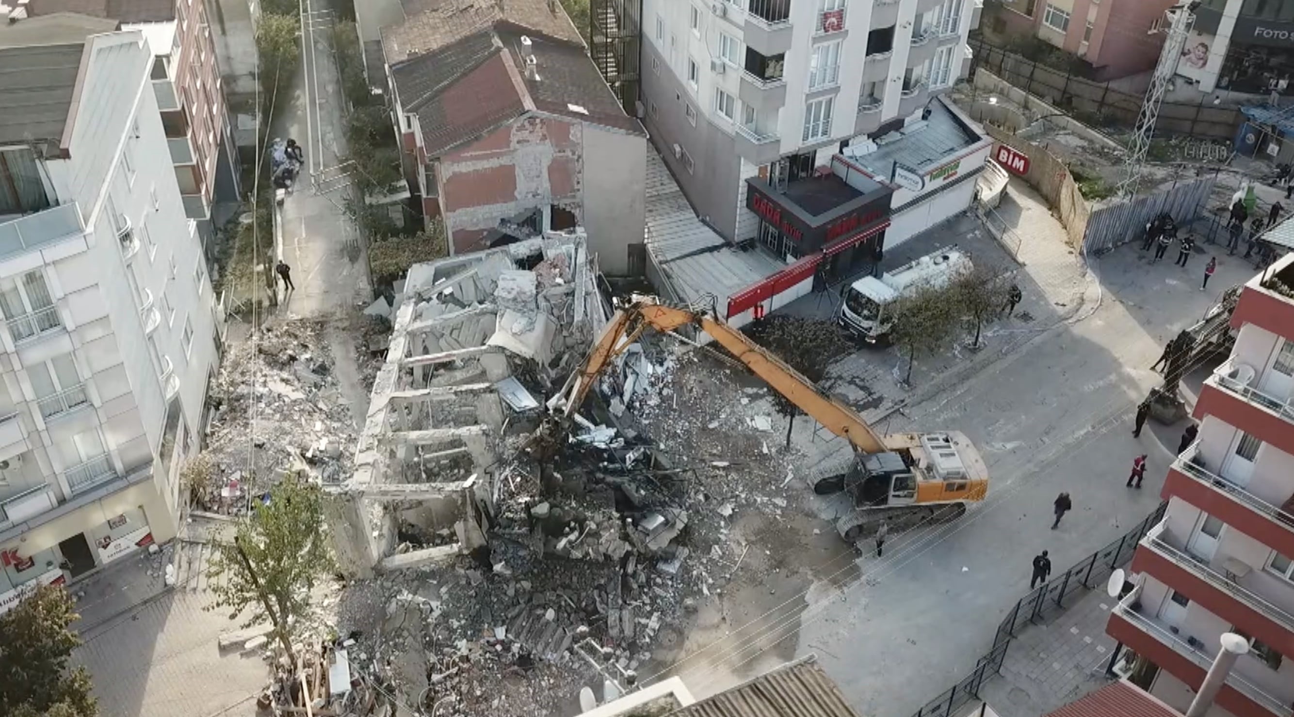 Yıkımın Nedeni Araştırılıyor (3)