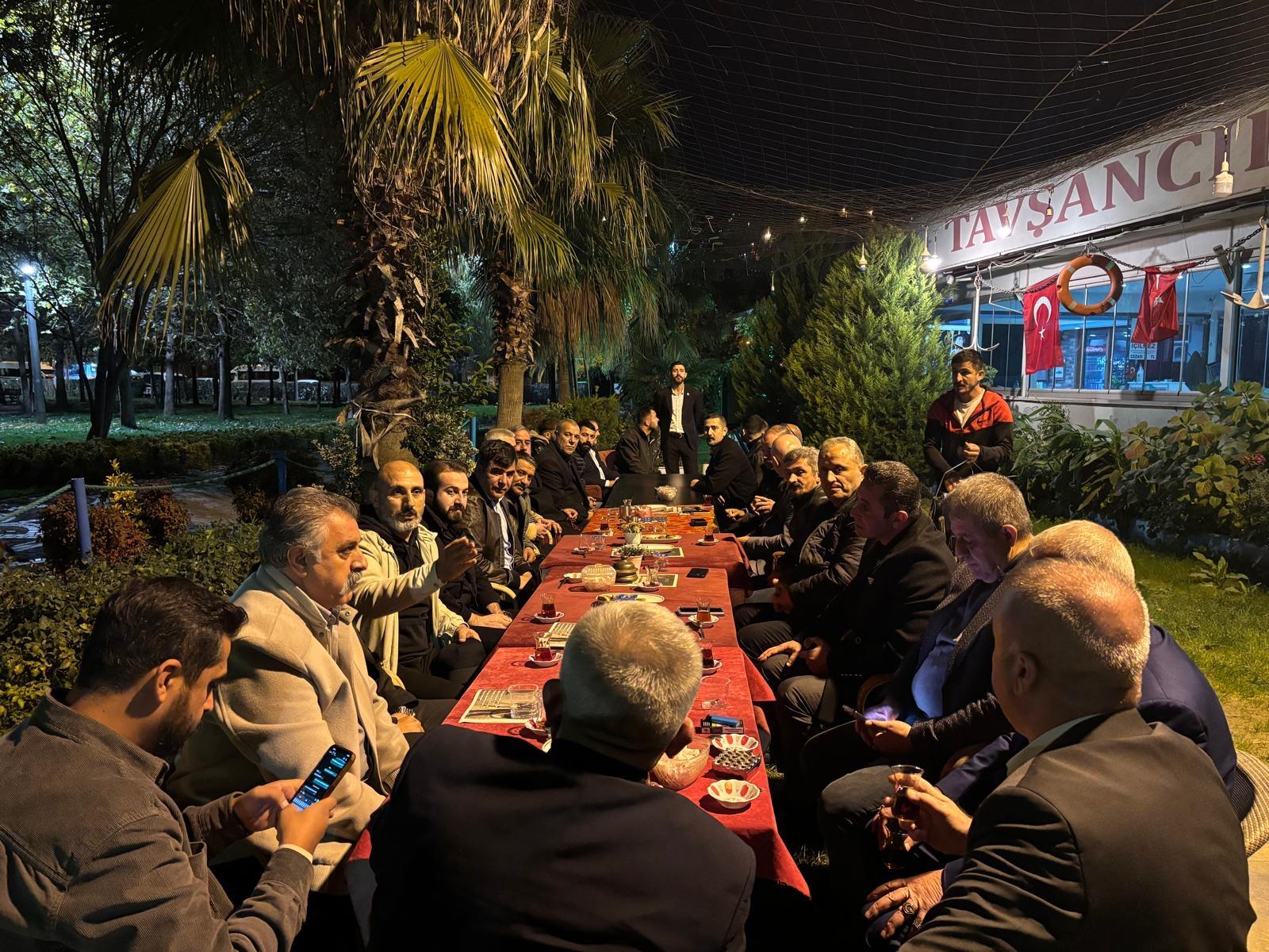 Yusuf Turhan Lider Bahçeli'nin Çizgisindeyiz 3