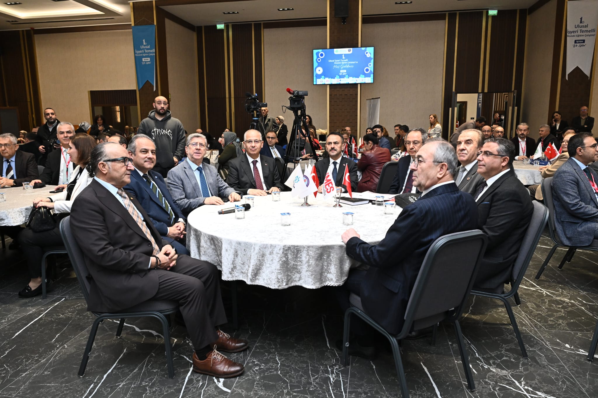 1. Ulusal İşyeri Temelli Mesleki Eğitim Çalıştayı Kocaeli'de Gerçekleştirildi1