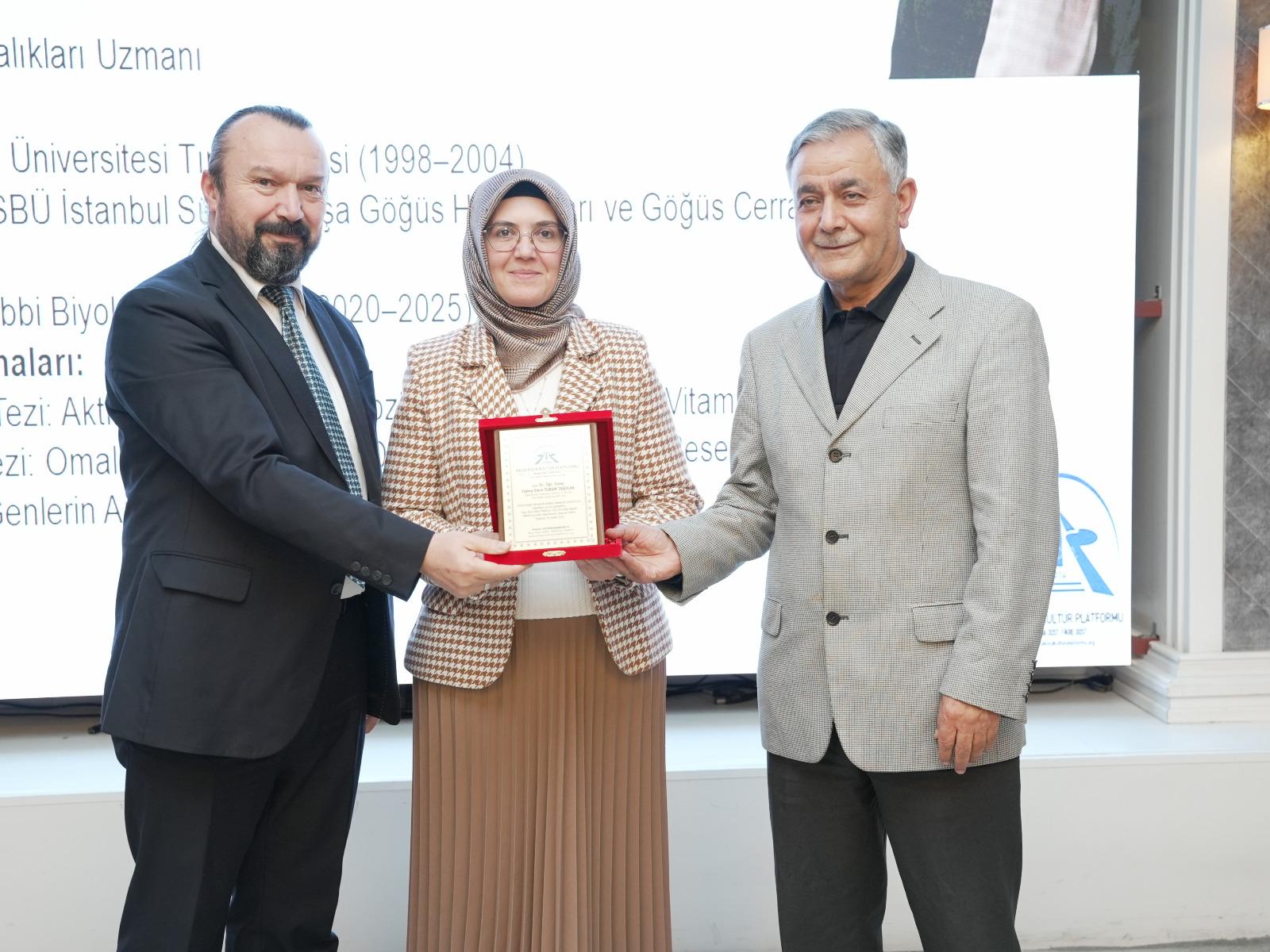 2025 İlimde Bilgelik Ödülleri Sahiplerini Buldu 3