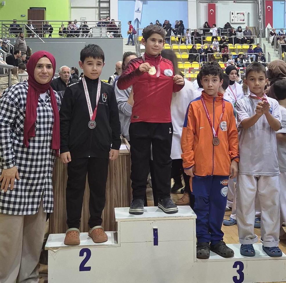 24 Kasim Öğretmenlere Saygi Kocaeli̇ Karate Şampi̇yonasinda Körfez Gb 5
