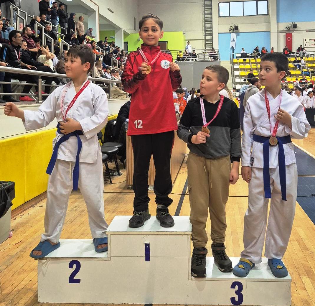 24 Kasim Öğretmenlere Saygi Kocaeli̇ Karate Şampi̇yonasinda Körfez Gb 6