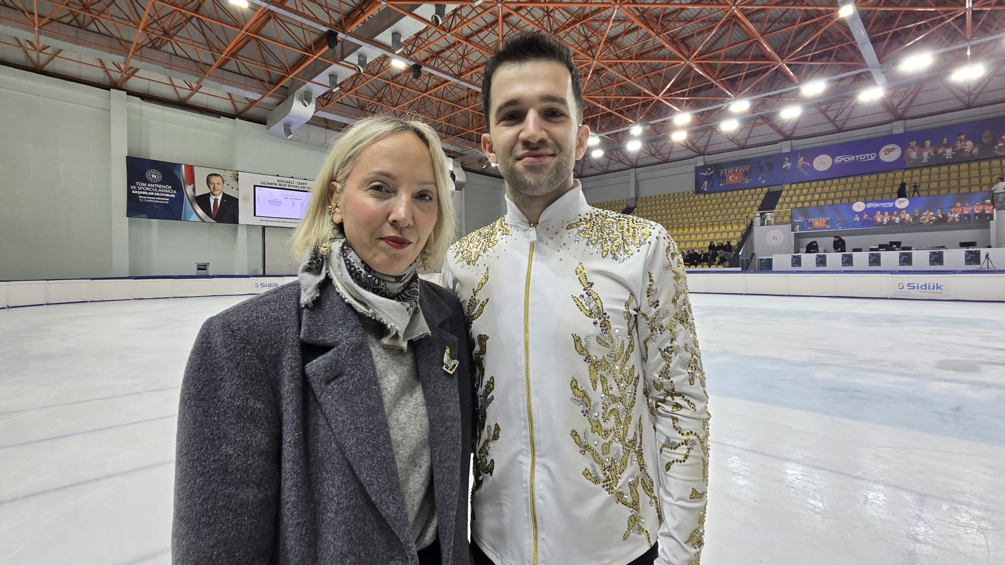 25 Yıl Boyunca Türkiye'yi Uluslararası Arenada Temsil Eden Milli Buz Patenci Burak Demirboğa, Kocaeli’de Düzenlenen Türkiye Şampiyonası’nda Son Kez Piste Çıkarak Kariyerini Noktaladı (8)