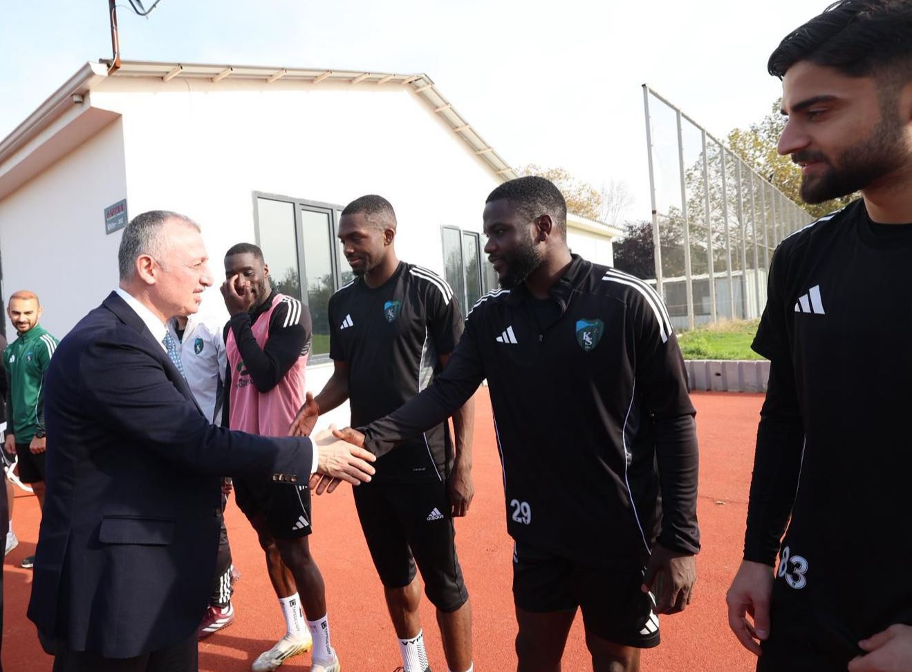 9Ee32C4C Bcdf 4Ffa 8Be2 Aa8C21584996