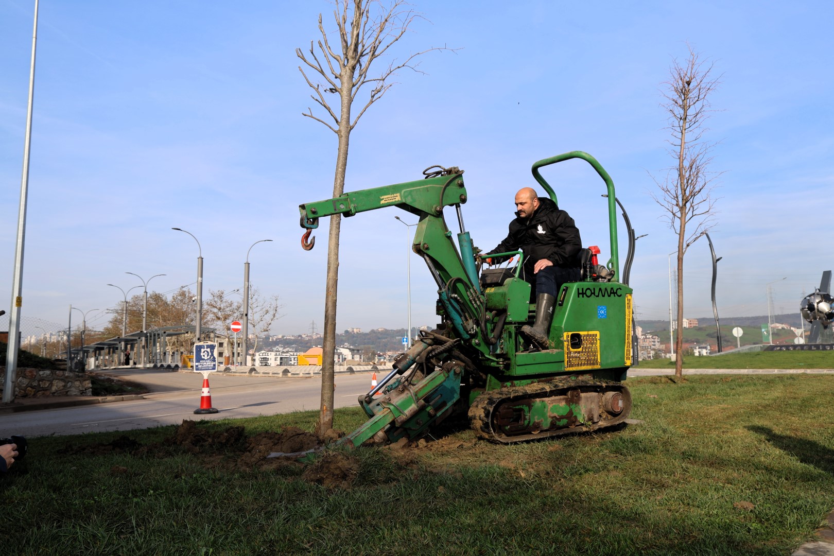 Ağaçlar Yeni Yerlerinde Hayat Bulacak (2) (Büyük)