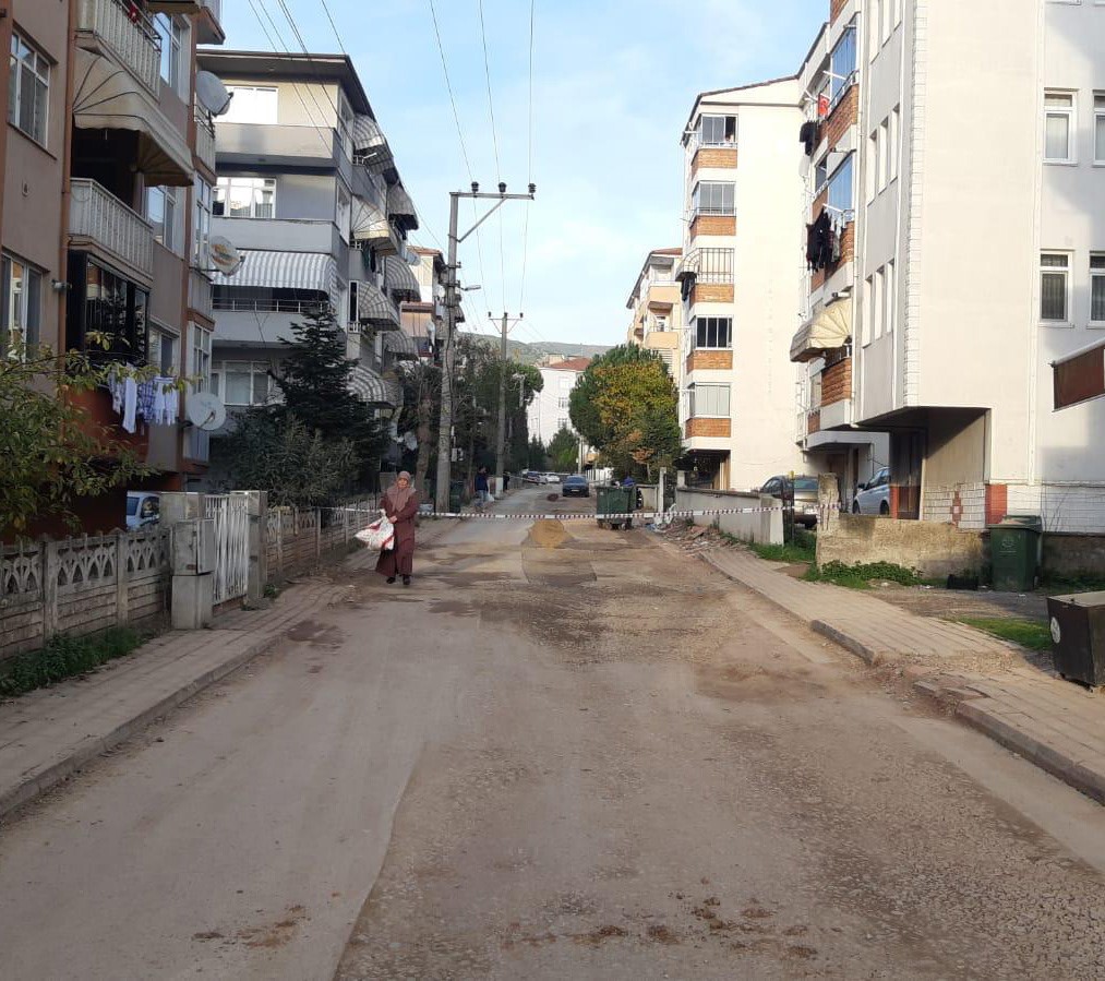 Altyapı Kazısında Doğalgaz Borusu Patladı Körfez’de Mahalle Ayağa Kalktı (1)