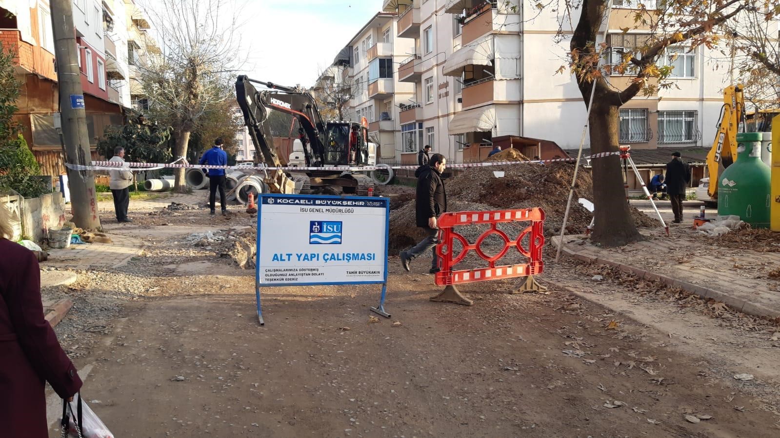 Altyapı Kazısında Doğalgaz Borusu Patladı Körfez’de Mahalle Ayağa Kalktı (3)