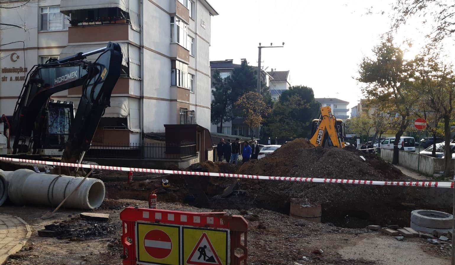 Altyapı Kazısında Doğalgaz Borusu Patladı Körfez’de Mahalle Ayağa Kalktı