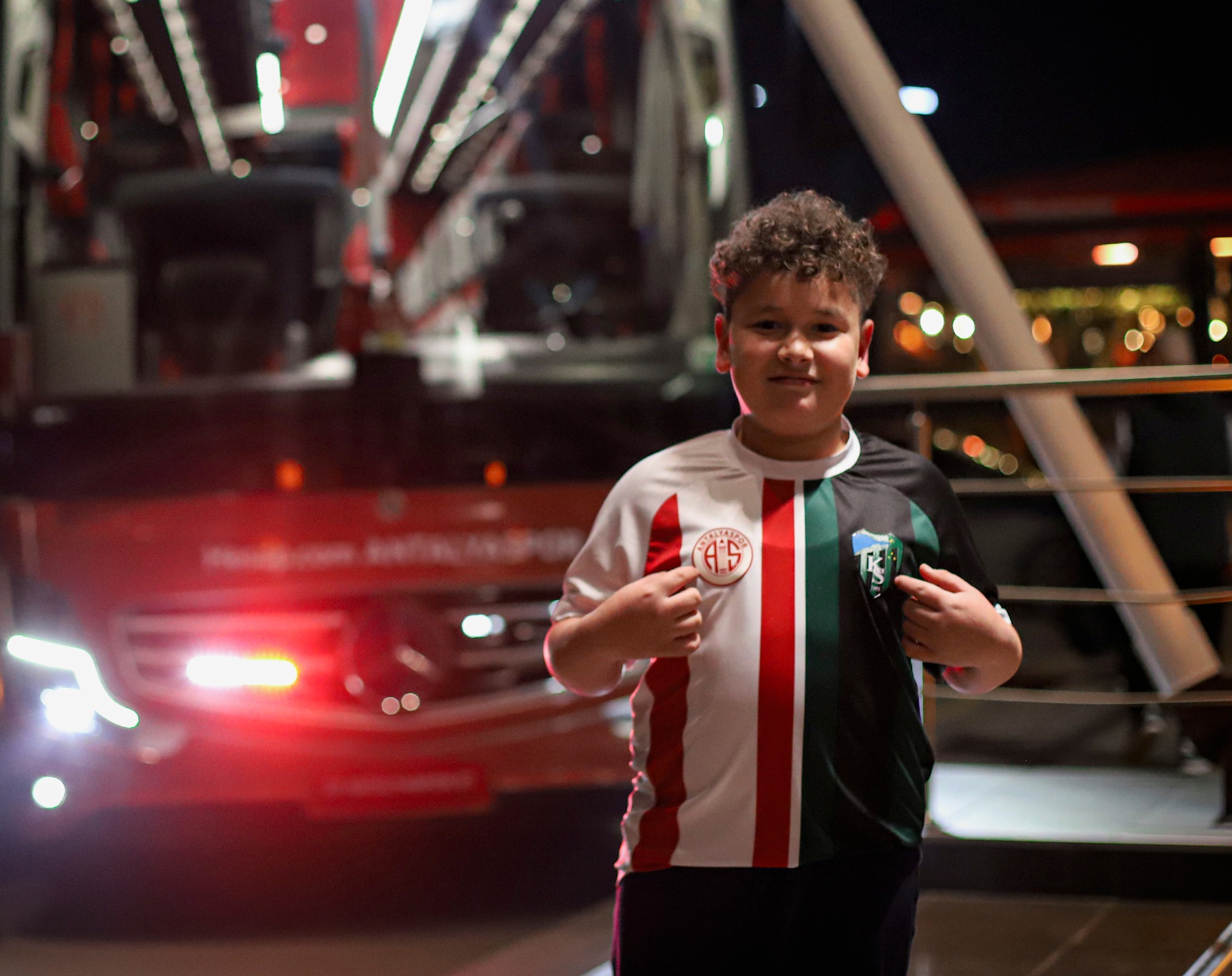 Antalyaspor, Kocaeli Deplasmanı Öncesinde Sosyal Medya Hesabından Yaptığı Samimi Paylaşımla Dikkat Çekti. Karşılaşma Yarın Saat 20.00’De Oynanacak (5)