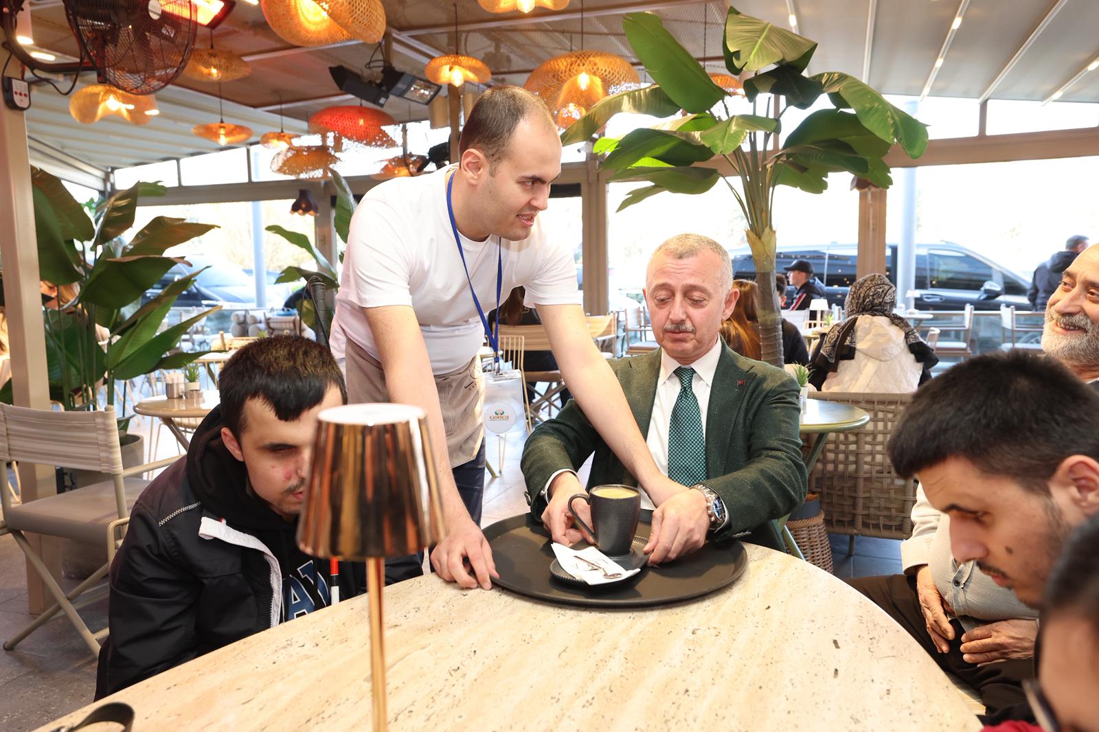 Başkan Büyükakın'dan Gonca'nın Gençlerine Tam Not (10)