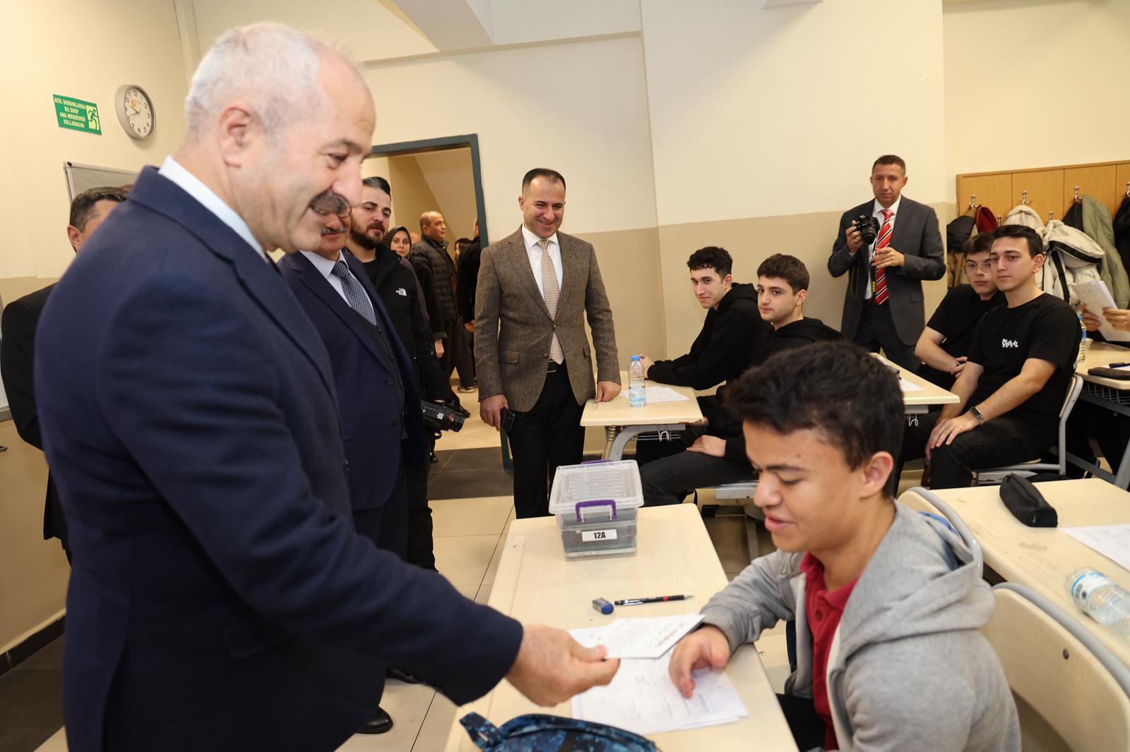 Başkan Büyükgöz Ve Kaymakam Özyiğit’ten Okul Ziyareti 2