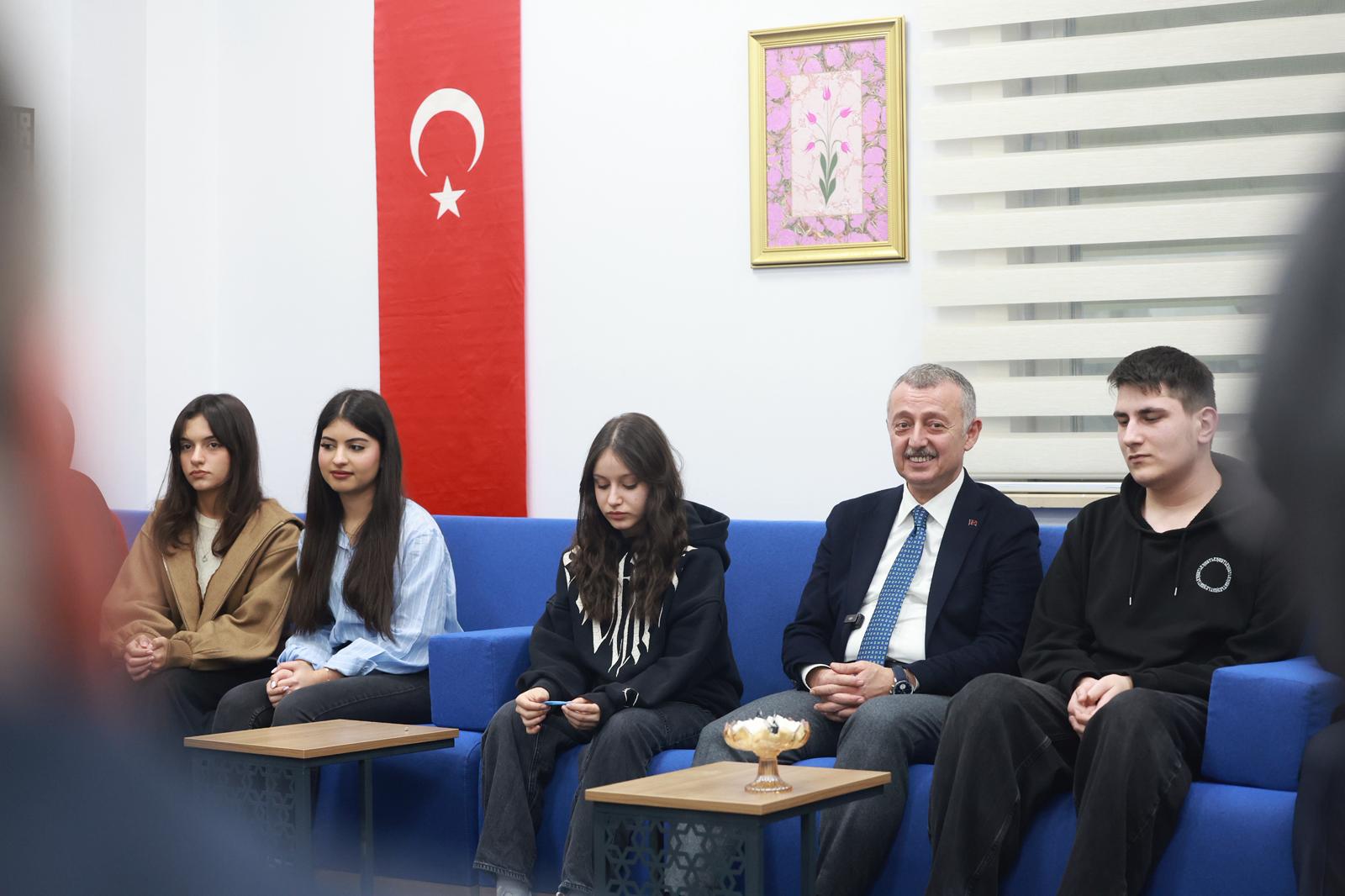 Büyükakın Akademi Liselerde Gençlerimizi Geleceğe Hazırlıyoruz (8)