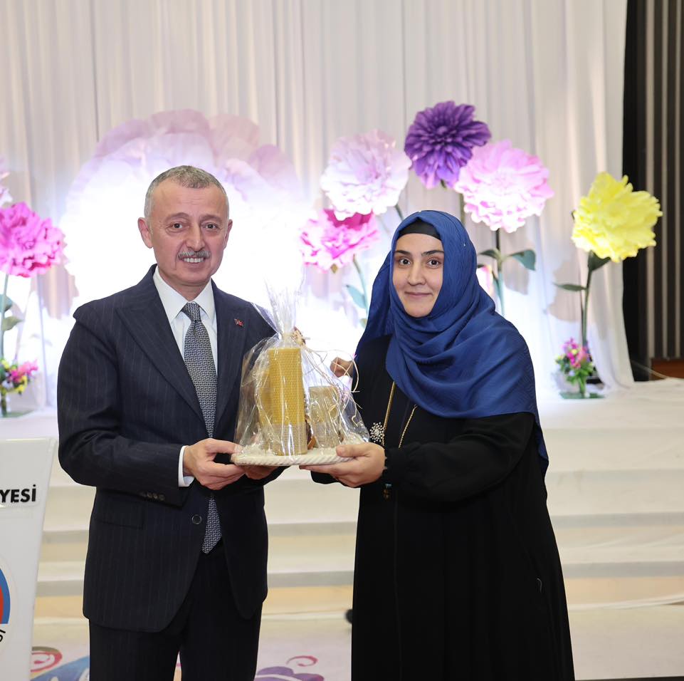 Büyükakın Kadınlar, Hayatın Merkezinde Yer Alıyor (3)