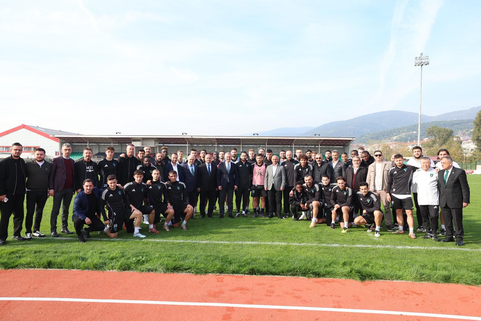 Büyükakın'dan Kocaelispor'a Moral Veren Ziyaret (15)