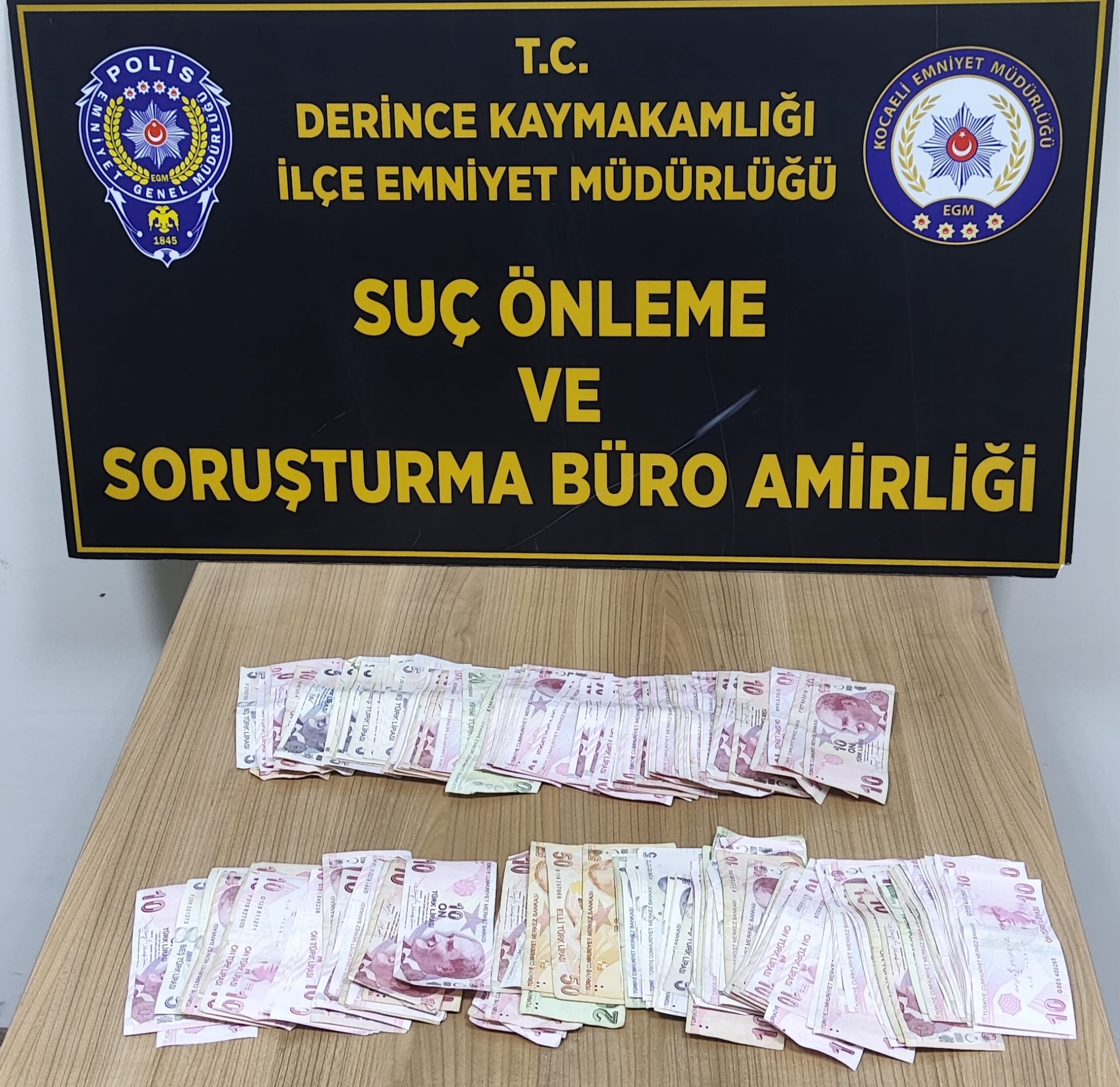 Çalıntı Motosiklet Ve Para Sahibine Teslim Edildi (2)