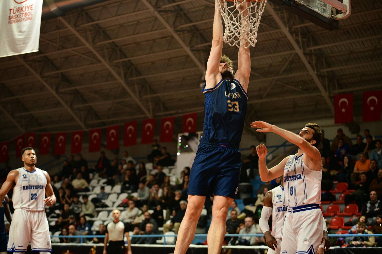 Çayırova Belediyesi, Derbide Kağıtspor’u Uzatmada Devirdi4