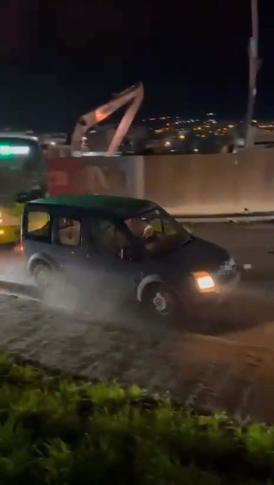 Derince’de Kaza Sonrası Tartışma Zincirleme Kazaya Dönüştü! (4)