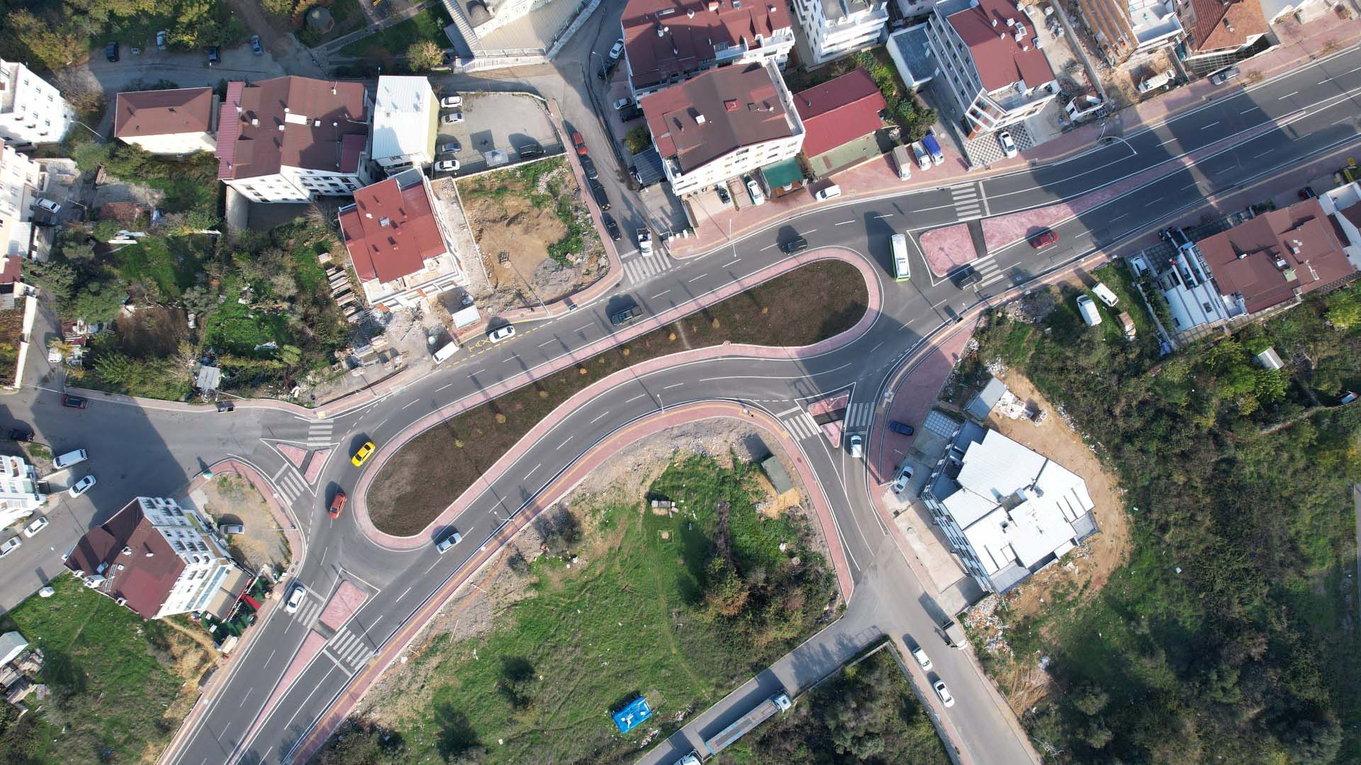 Dr. Zeki Acar Caddesi Kavşak (Large)