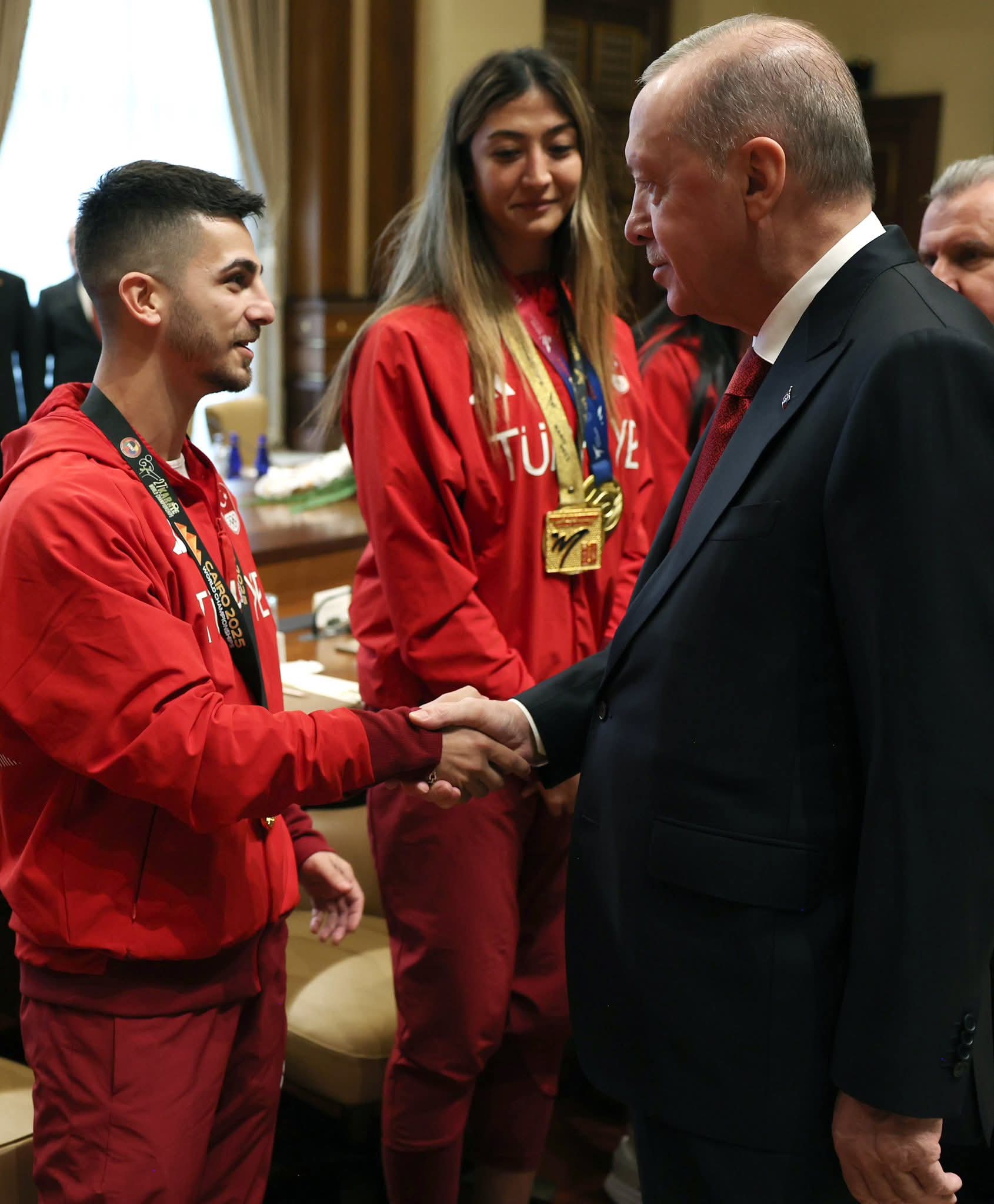 Dünya Şampiyonu Eray Şamdan’a Külliye’de Kabul (1)