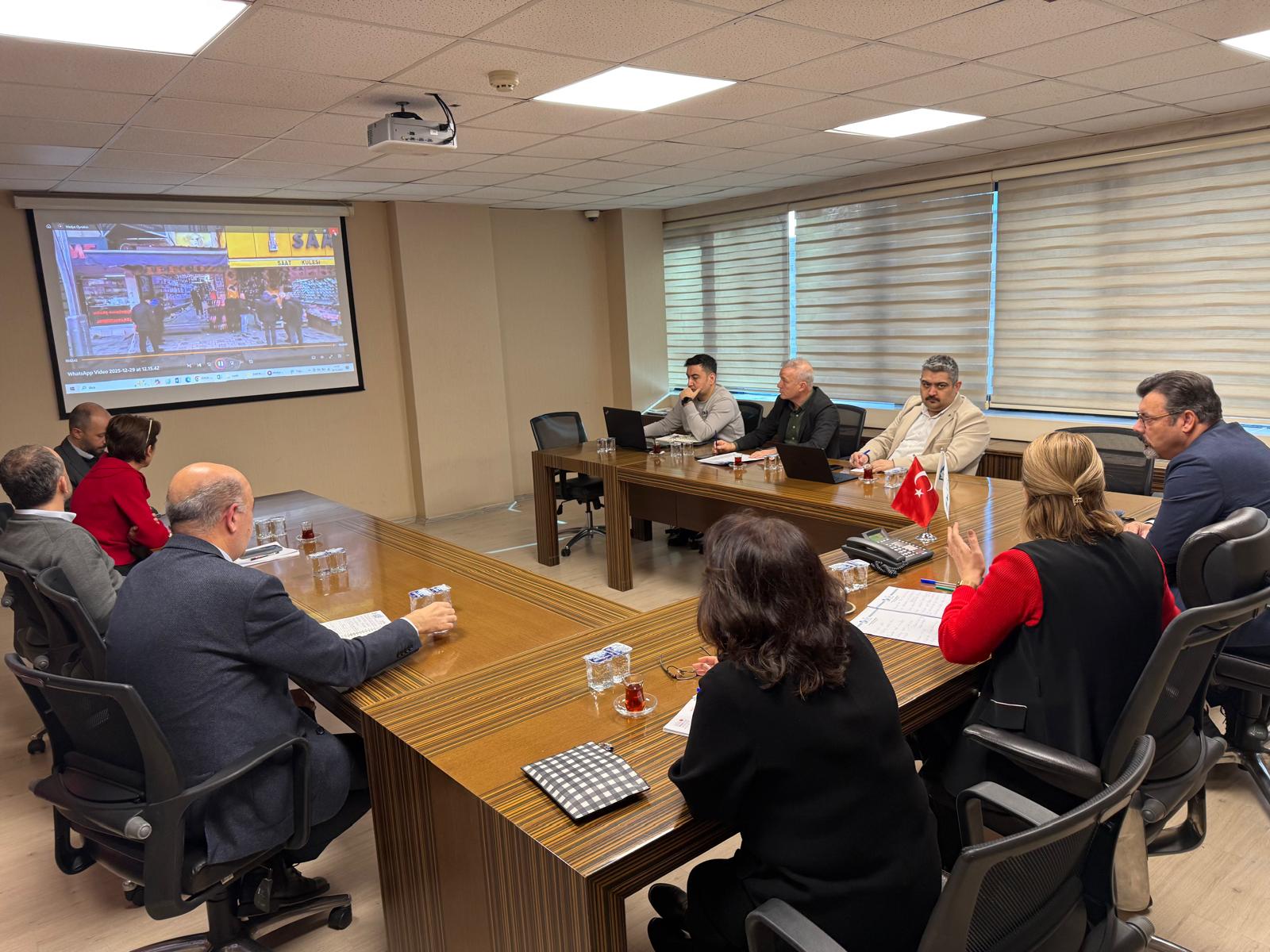 Fatma Baskandan Esnafa Net Uyari; Kaldirimlar Kamu Alanidir (4)