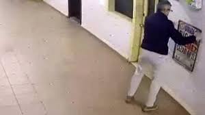 Film Gibi Saat Hırsızlığı! Duvarı Delip 40 Bin Dolarlık Saati Çaldılar Öjf