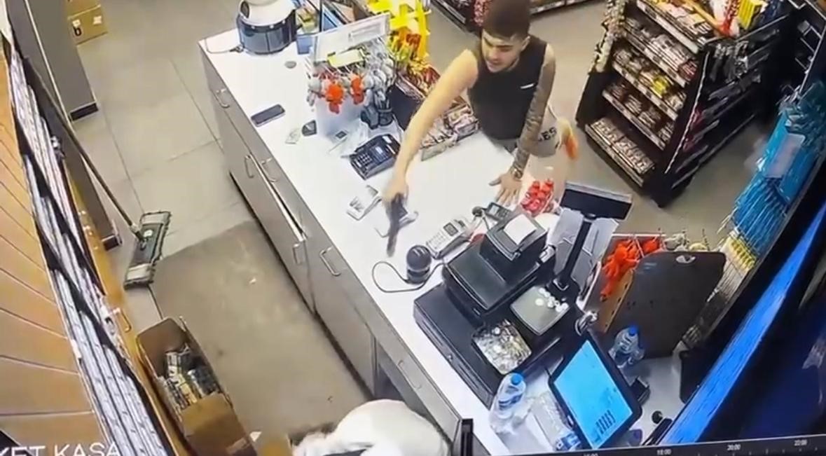 Gebze’de 19 Yaşındaki Genç “Kız Meselesi” Nedeniye Öldürülmüştü! Kamera Görüntüleri Ortaya Çıktı (3)