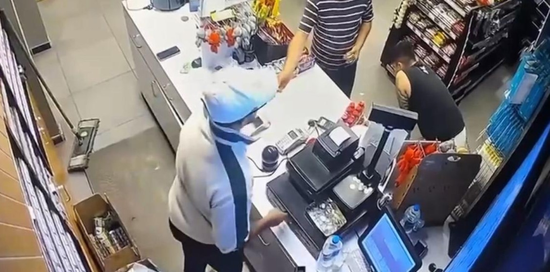 Gebze’de 19 Yaşındaki Genç “Kız Meselesi” Nedeniye Öldürülmüştü! Kamera Görüntüleri Ortaya Çıktı (4)