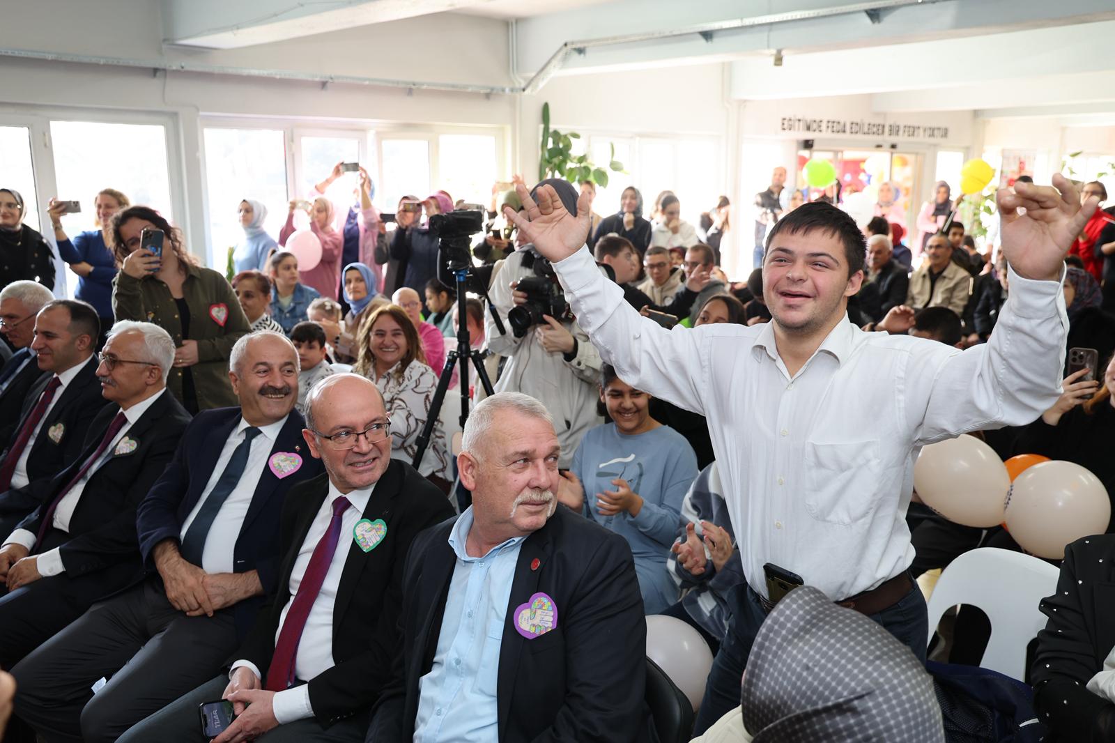 Gebze’de 3 Aralık Coşkusu! Özel Çocuklardan Alkış Yağmuru (3)