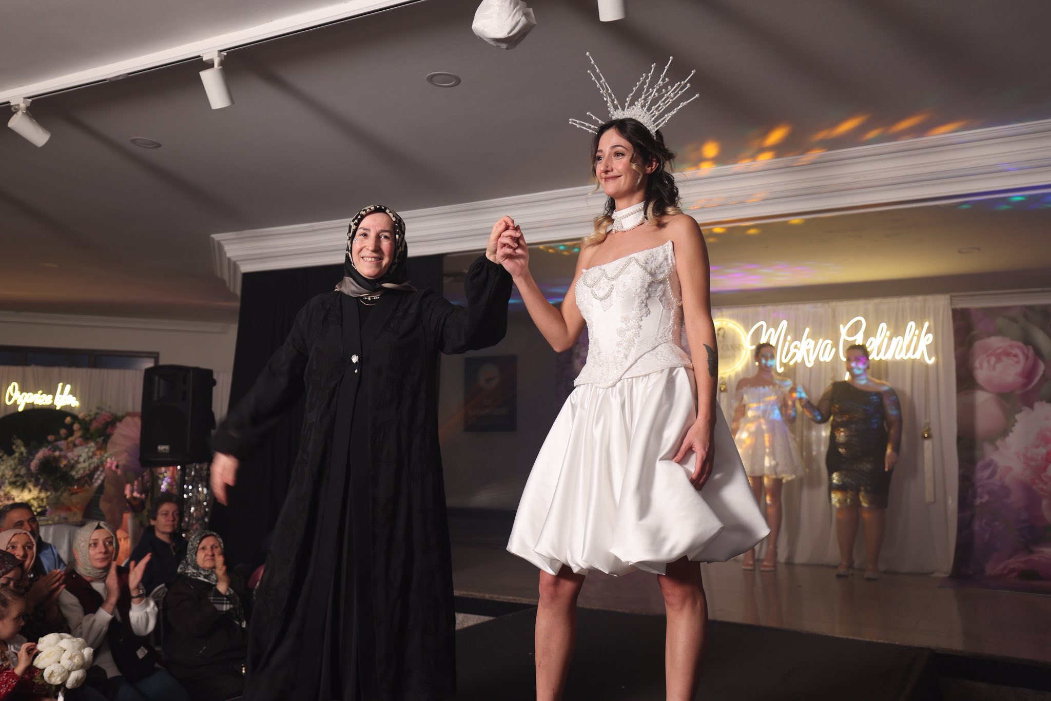 Geleneksel 2. Evlilik Ve Düğün Fuarının Son Günündeki Defile Muhteşem İlgi Gördü (3)