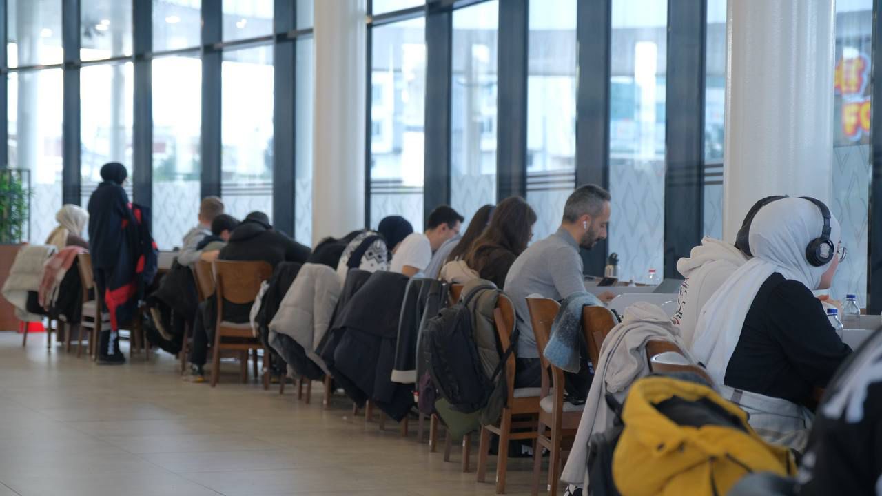 Gençlerin Hafta Sonu Rotası Kütüphaneler Oldu (7)