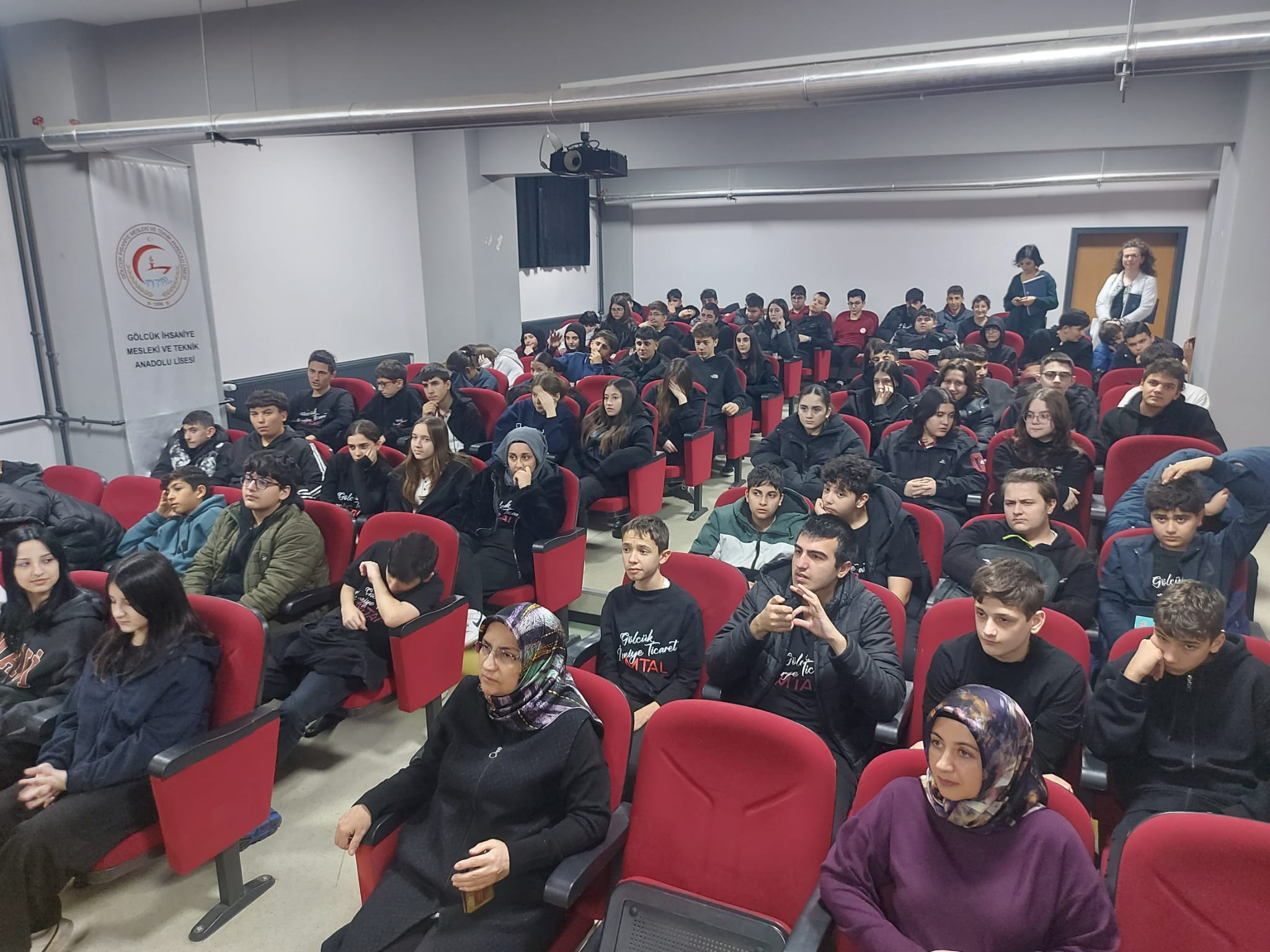 Gölcük Belediyesi’nden Öğrencilere “Sıfır Atık” Eğitimi 4