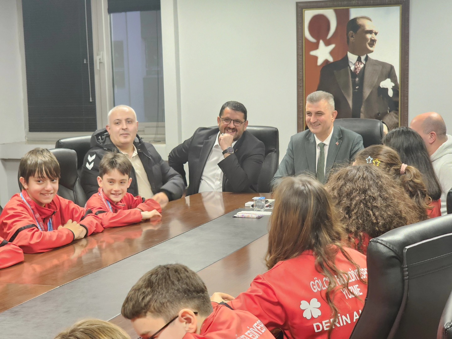 Gölcük Belediyespor’un Yüzücüleri Başkan Sezer’i Gururlandırdı1