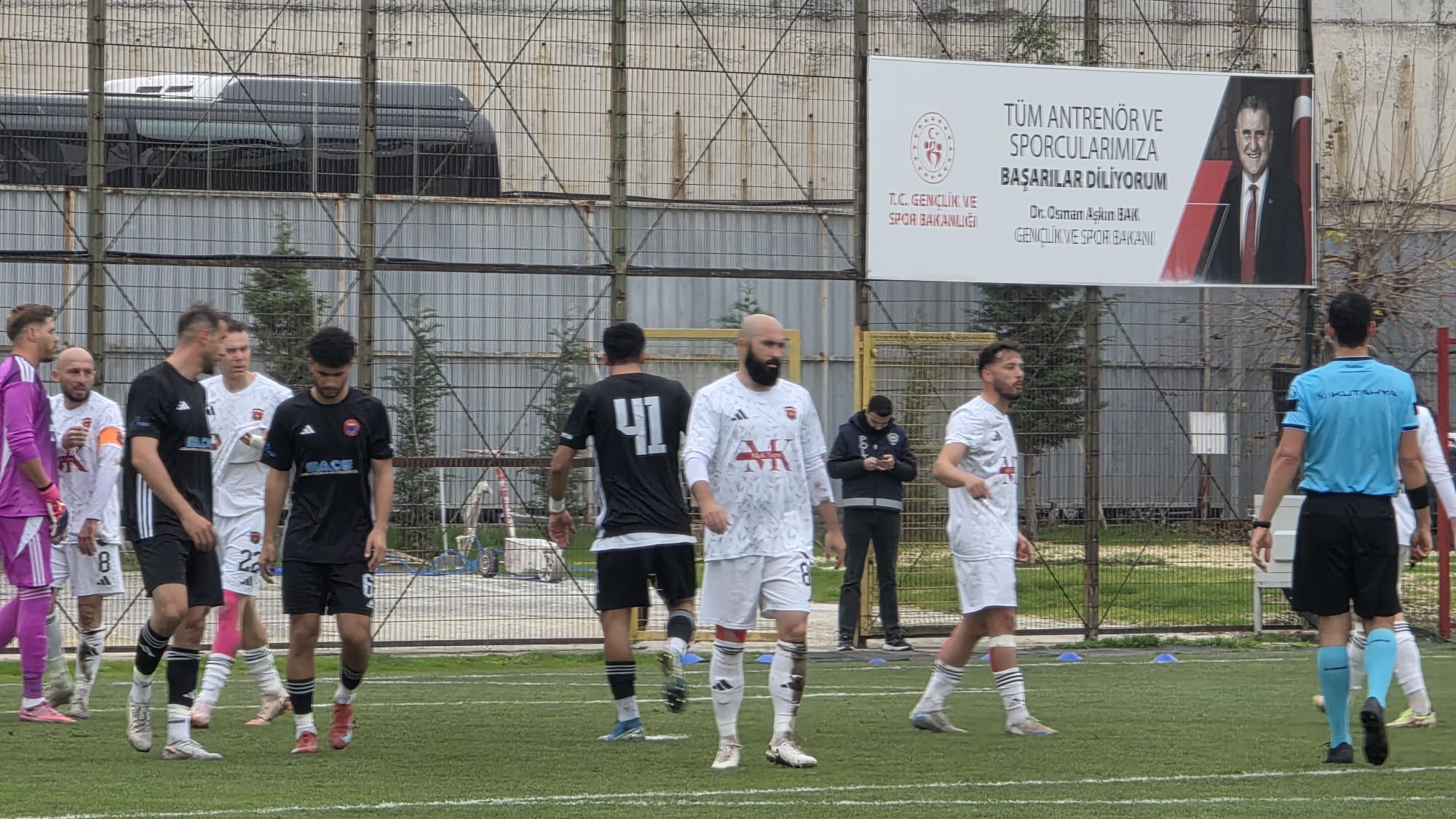 Gölcükspor Zorlu Maçı Tek Golle Geçti (18)