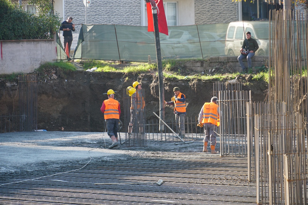 Gölcük’te Yeni Çiftlik Ulu Camii’nin Temeli Dualarla Atıldı (7)