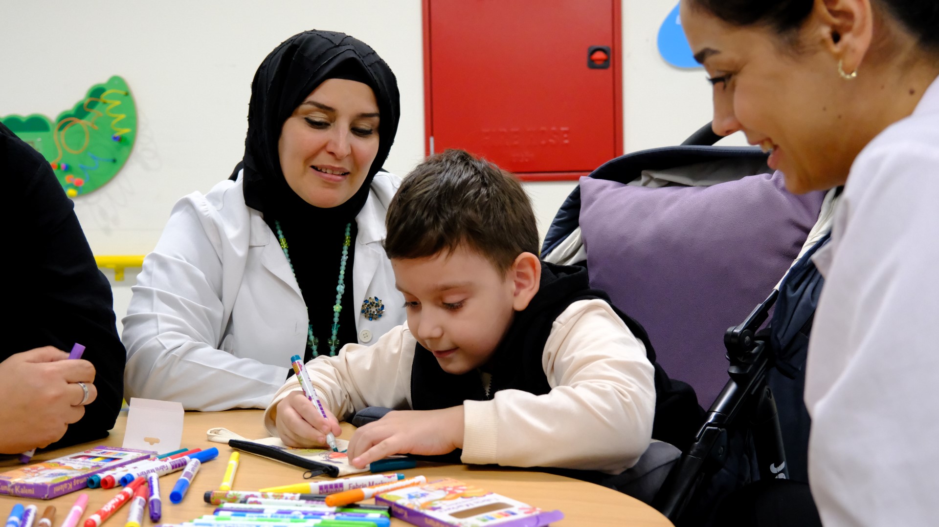 Gonca Engelsiz Yaşam Merkezi’nde Özel Çocuklara Renkli Atölye (2)