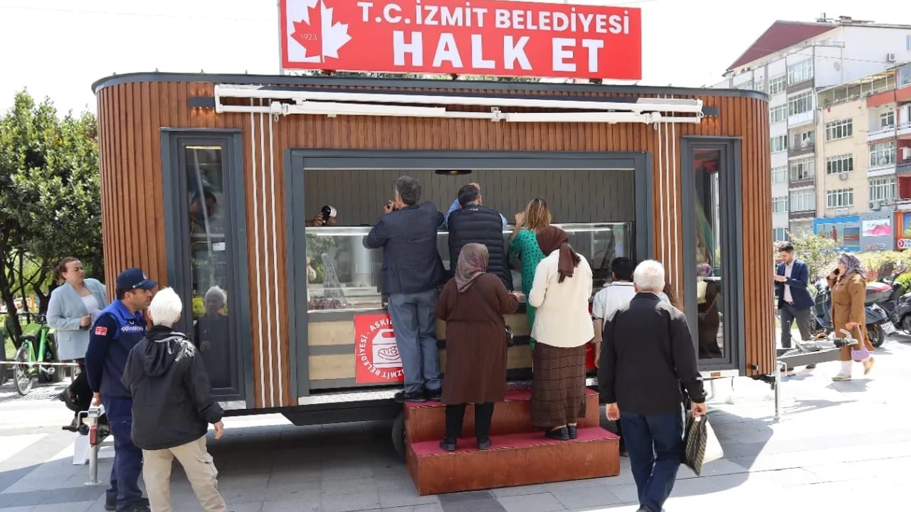 Halk Et Mobil Araci Bugün Kuruçesme'de