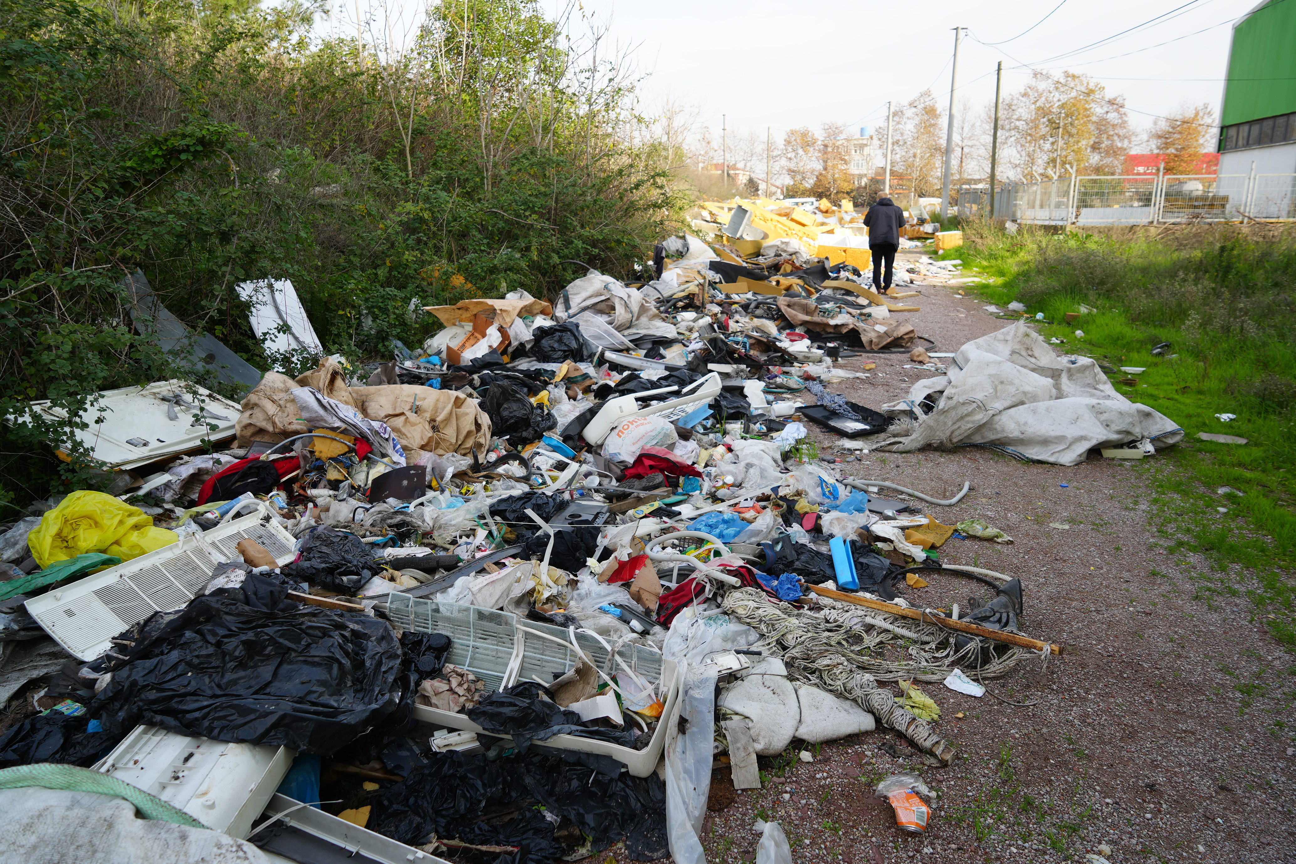 Halk İsyanda! İzmit'in Merkezi Resmen Çöplüğe Döndü 04