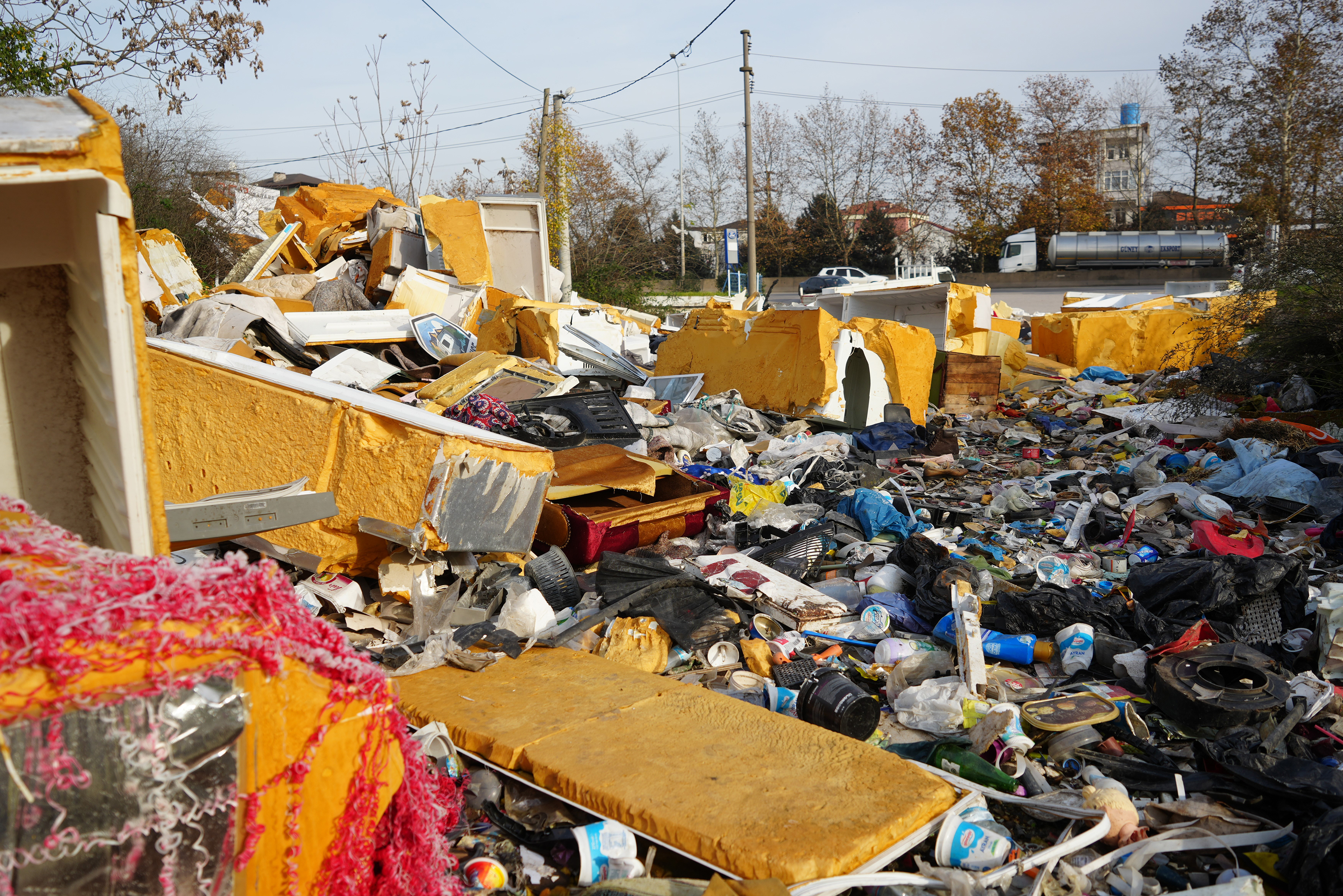 Halk İsyanda! İzmit'in Merkezi Resmen Çöplüğe Döndü 08