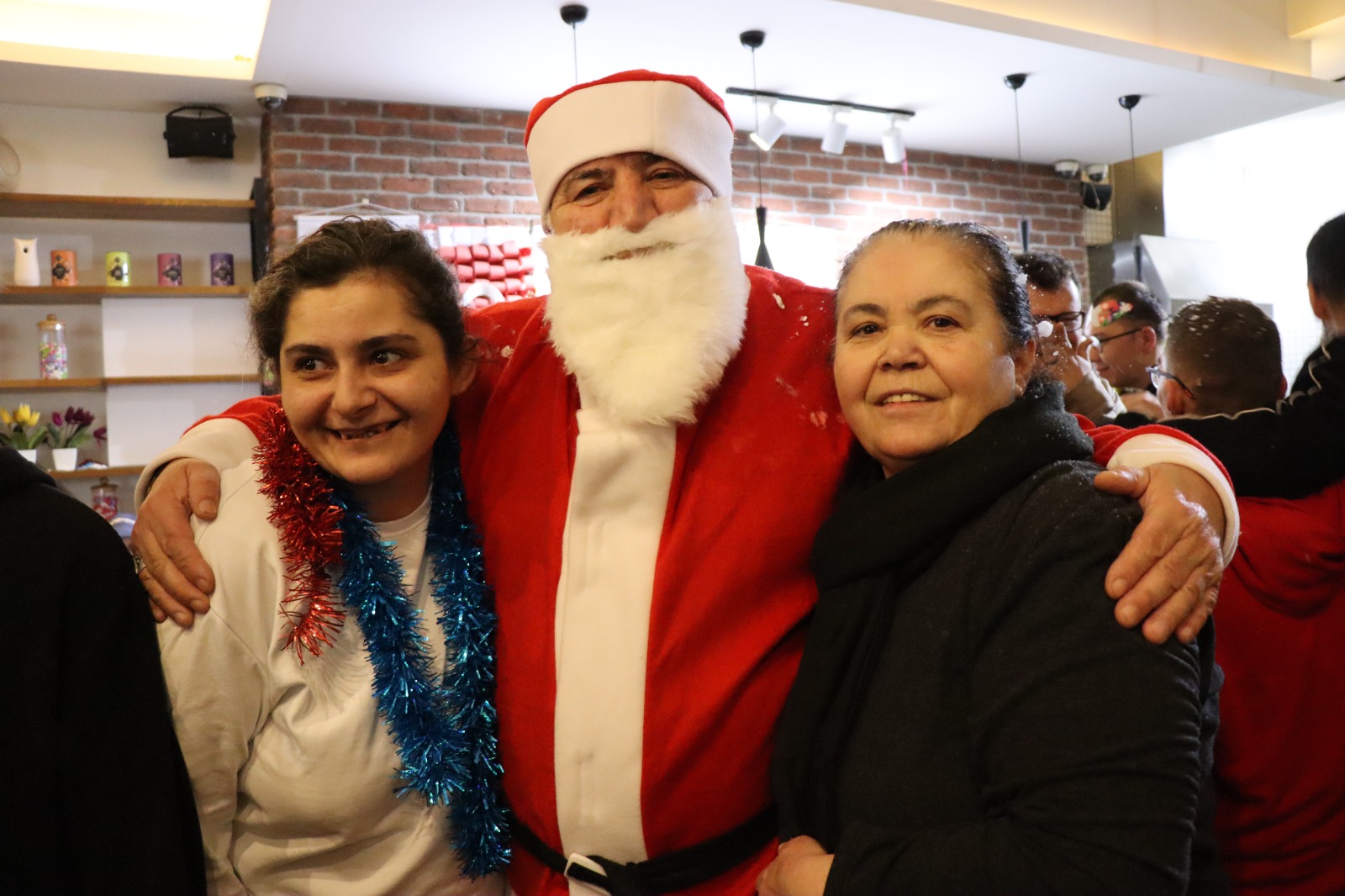 İzmit Belediyesi Down Cafe’de Engelsiz Yılbaşı Coşkusu 1