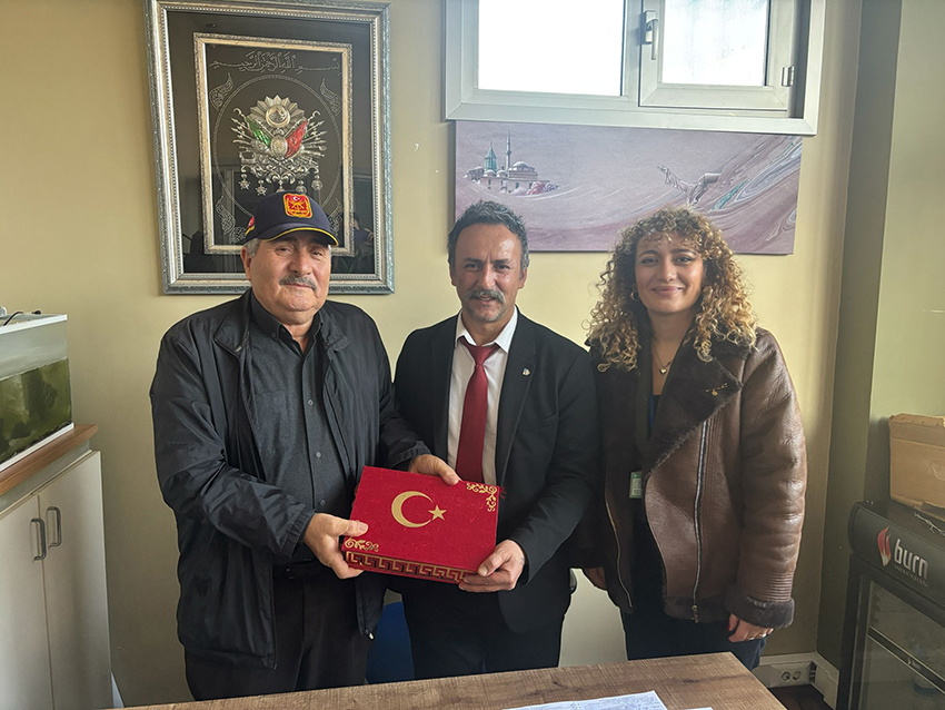 İzmit Belediyesi’nden Kıbrıs Gazilerine Anlamlı Ziyaret 1 Kopya