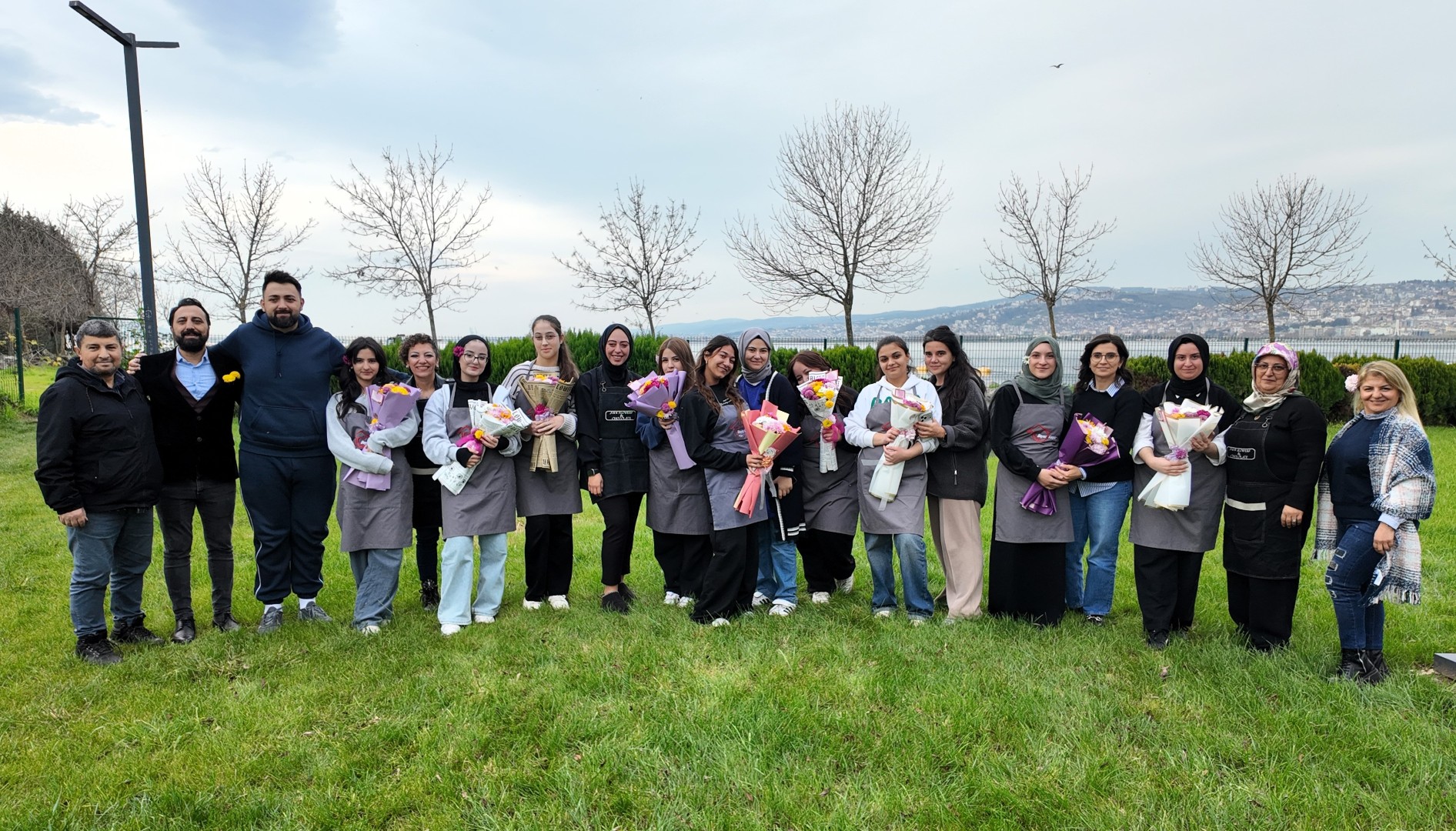 İzmit Beyaz Kalpler’de Çiçeklerle Eğitim Dolu Bir Gün 2